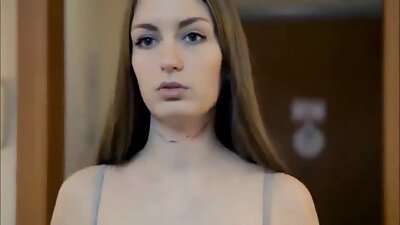 Homem pendurado cremes nas nádegas firmes de gata adolescente depois vídeo pornô com mulheres gostosas do sexo