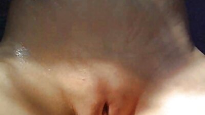 Uma x vídeo pornô adorável mulher indiana está tendo sua buceta molhada gozada e com leite