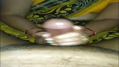 Garotas de ioga extremamente animadas se concentram na masturbação anal no filme pornô da cláudia raia chão